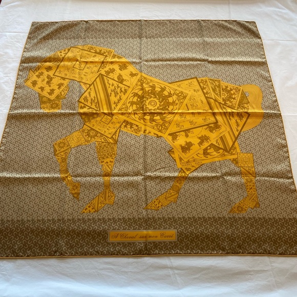 Authentic Hermes silk scarf - Picture 2 of 5